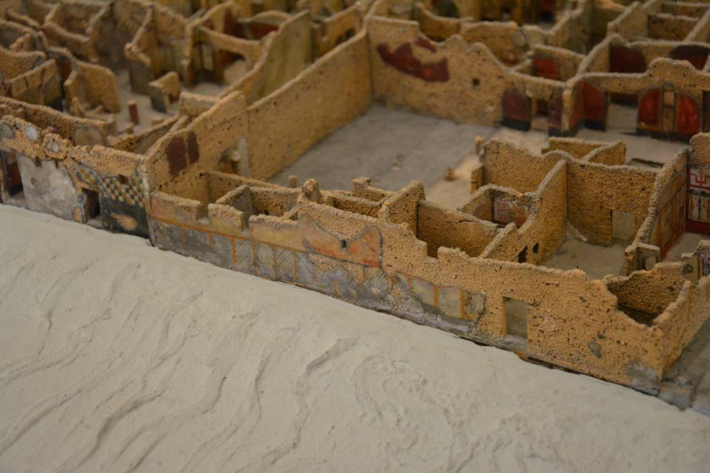 IX.5.18/17 and 16, Pompeii. July 2017. North front facades on unnamed vicolo between IX.5 and IX.6.
The doorway into the atrium at IX.5.16 is on the right.
From cork model in Naples Archaeological Museum.
Foto Annette Haug, ERC Grant 681269 DÉCOR.
