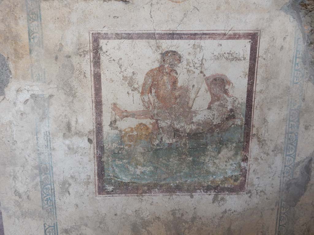 IX.5.16 Pompeii. June 2019. Wall painting in cubiculum f’, on west wall. Photo courtesy of Buzz Ferebee.