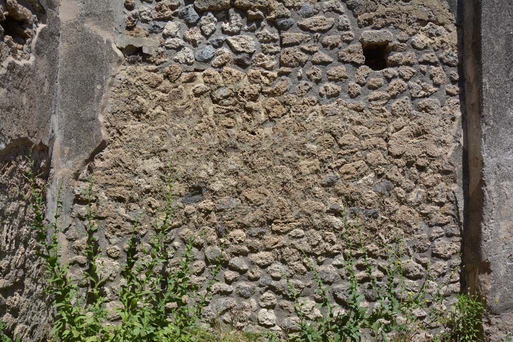 IX.5.18 Pompeii. May 2017. Room r, looking towards east wall.
Foto Christian Beck, ERC Grant 681269 DÉCOR.


