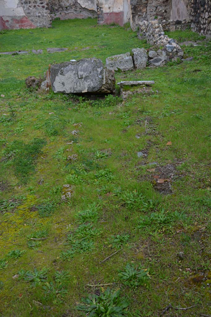 IX.5.18 Pompeii. March 2018. Atrium “b”, looking north from east side of pool.
Foto Annette Haug, ERC Grant 681269 DÉCOR.
