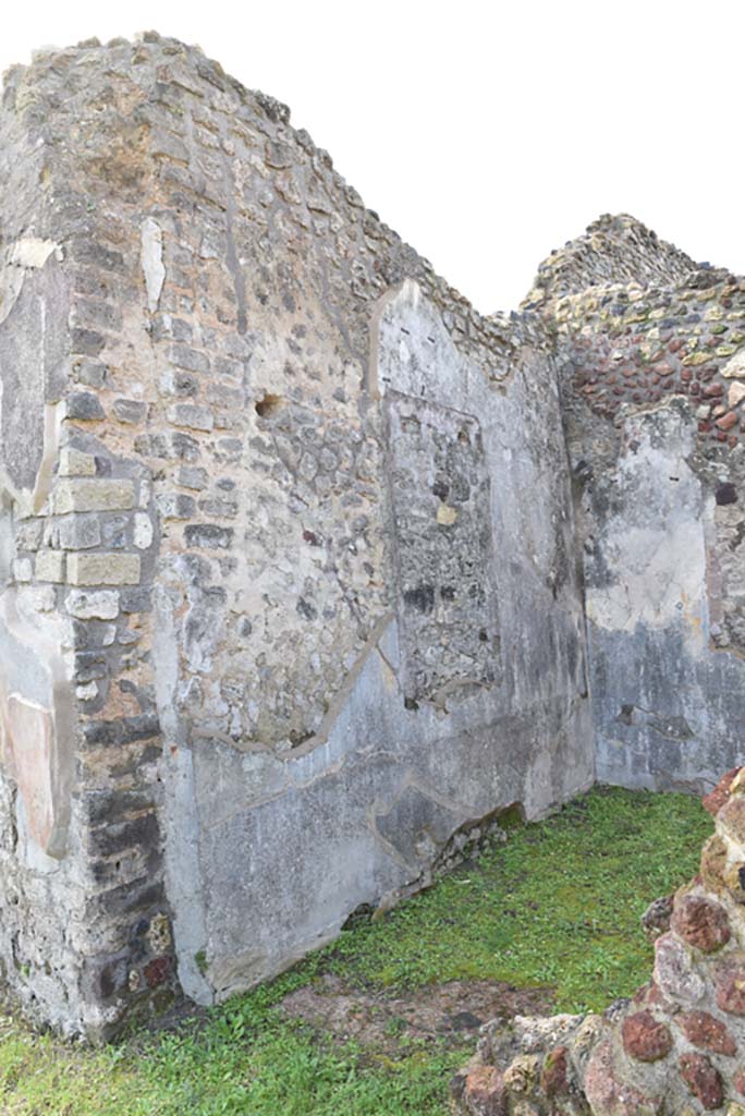 IX.5.18 Pompeii. March 2018. Room “g”, looking towards south wall. 
Foto Annette Haug, ERC Grant 681269 DÉCOR.

