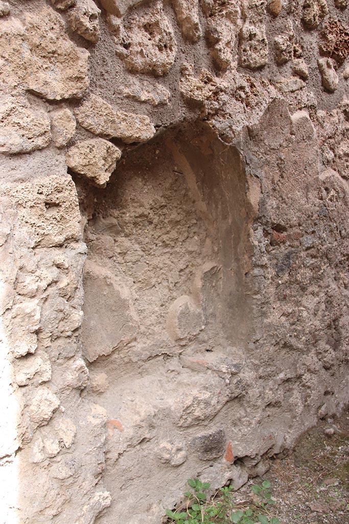 IX.6.2 Pompeii. October 2024. Niche in north wall at west end. Photo courtesy of Klaus Heese
