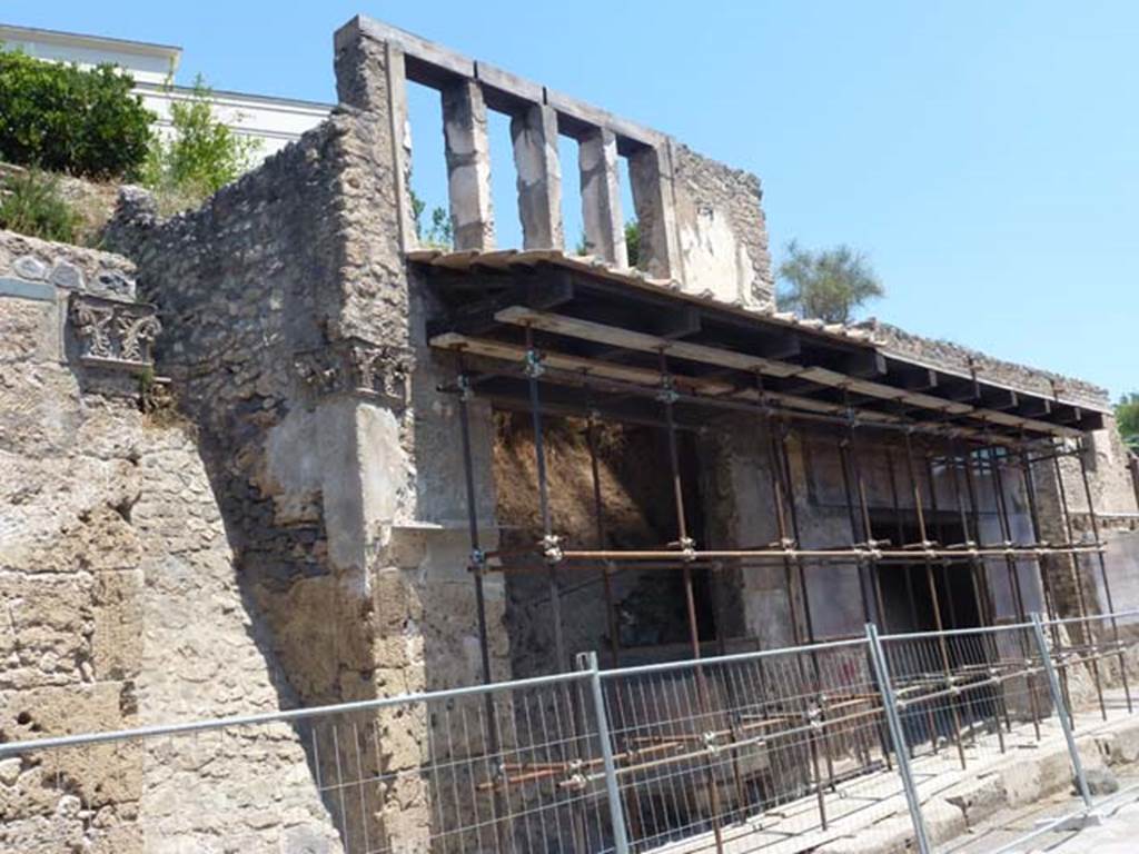 P1030821,20%20120627%20P%20IX