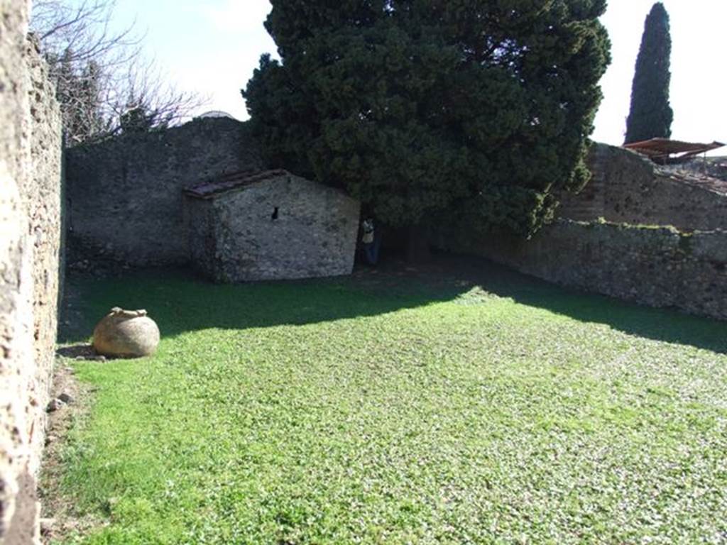 IX.9.10 Pompeii. March 2009. Looking south.