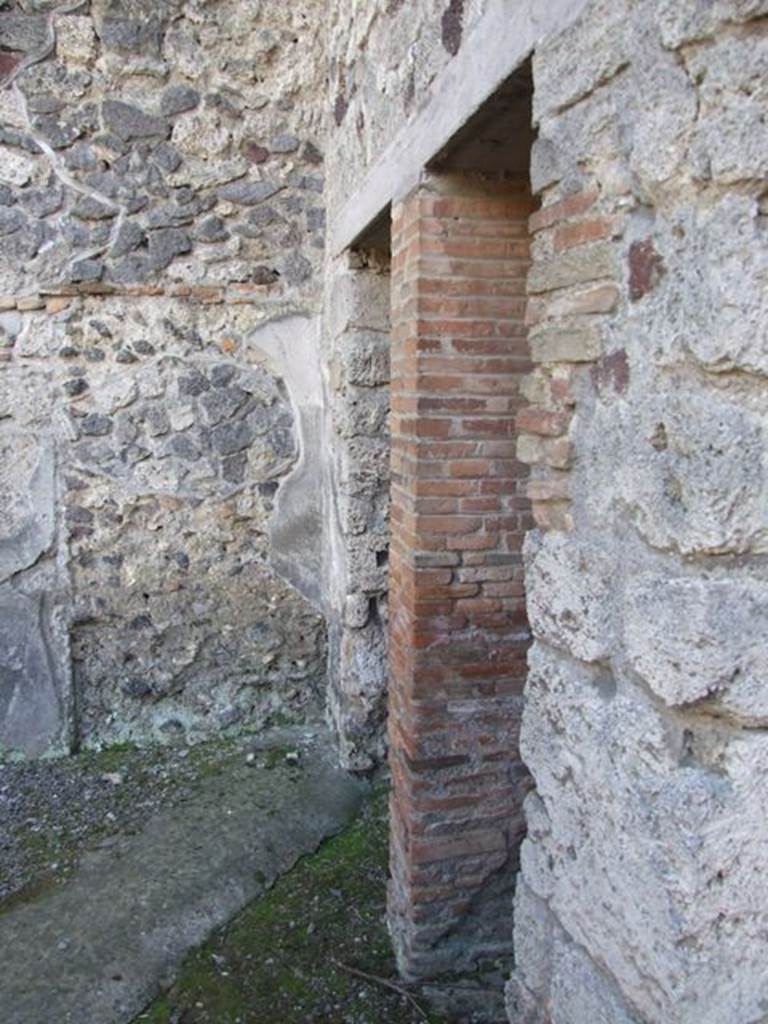 IX.9.c Pompeii.  March 2009.  Doorways to Anteroom in south west corner of Portico.
