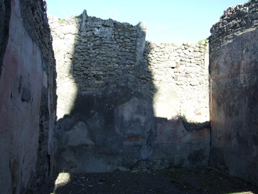 IX.9.d Pompeii. March 2009. Room l, east wall of triclinium/oecus. In the central panel of the east wall was a painting of Andromeda being freed by Perseus. The painting was so badly damaged that only part of Andromeda was visible, and nothing remained of Perseus other than his contour. The whole composition was a copy of others which have been found in a much better state. On the right, it would seem was the wounded monster.
Average height of the figures was 0.41m.