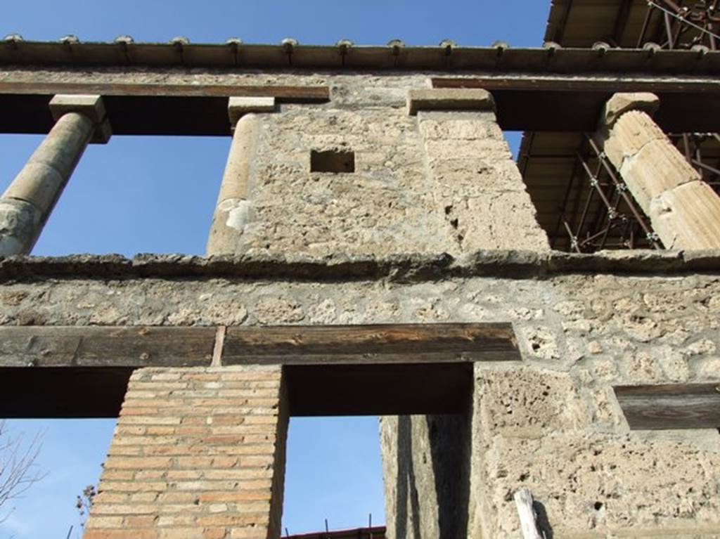 IX.12.2  Pompeii.  December 2005. Upper floor showing the different columns of the House of the First Cenaculum and the House of the Second Cenaculum.