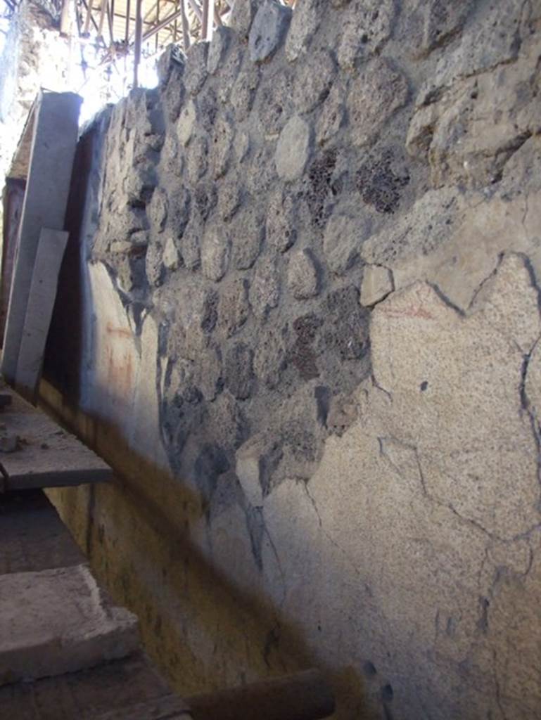 IX.12.6 Pompeii. March 2009. 
Room “n1”, looking along west wall towards the preparatory sketch for the lararium.


