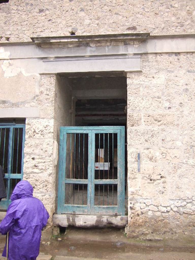IX.13.3 Pompeii. December 2005.  Entrance.