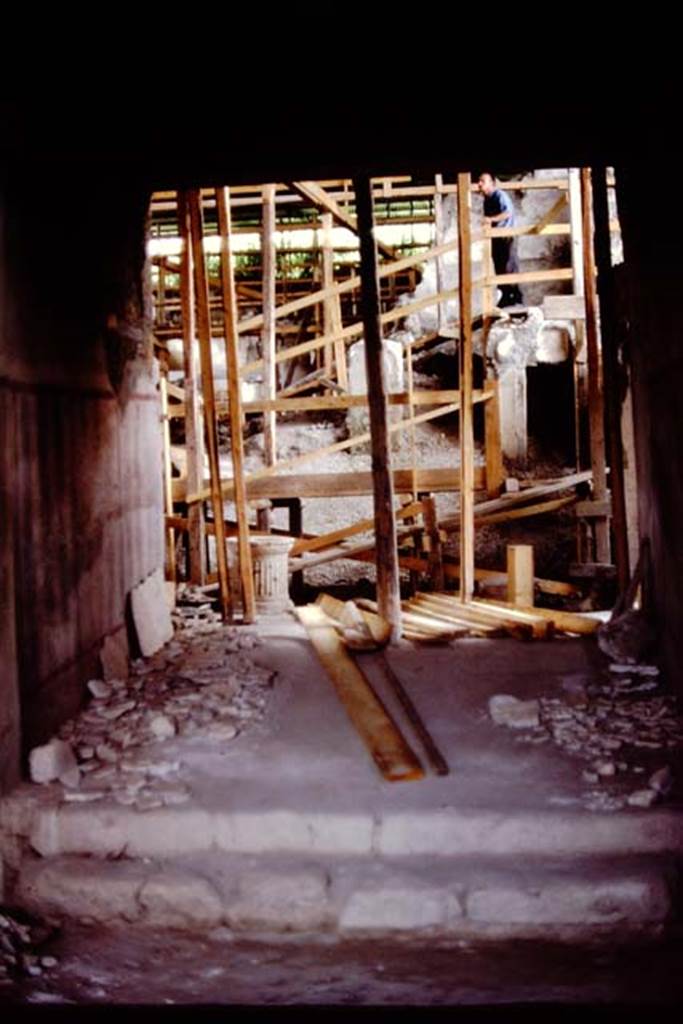 IX.13.1-3 Pompeii, 1972. Room 1, looking north to Room 28 leading to the atrium, Room 2. Photo by Stanley A. Jashemski.
Source: The Wilhelmina and Stanley A. Jashemski archive in the University of Maryland Library, Special Collections (See collection page) and made available under the Creative Commons Attribution-Non Commercial License v.4. See Licence and use details. J72f0252