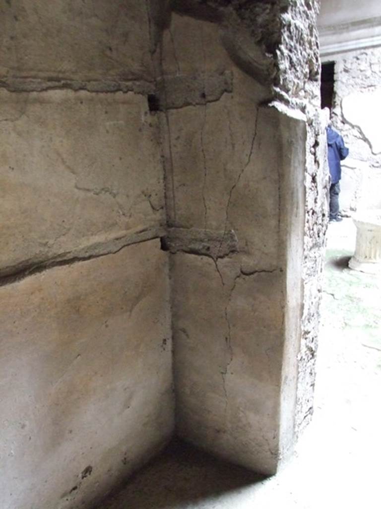 IX.13.1-3 Pompeii. March 2009. Room 4, south west corner and door.