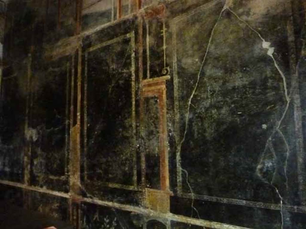 IX.13.1-3 Pompeii. May 2010. Room 10, east wall.