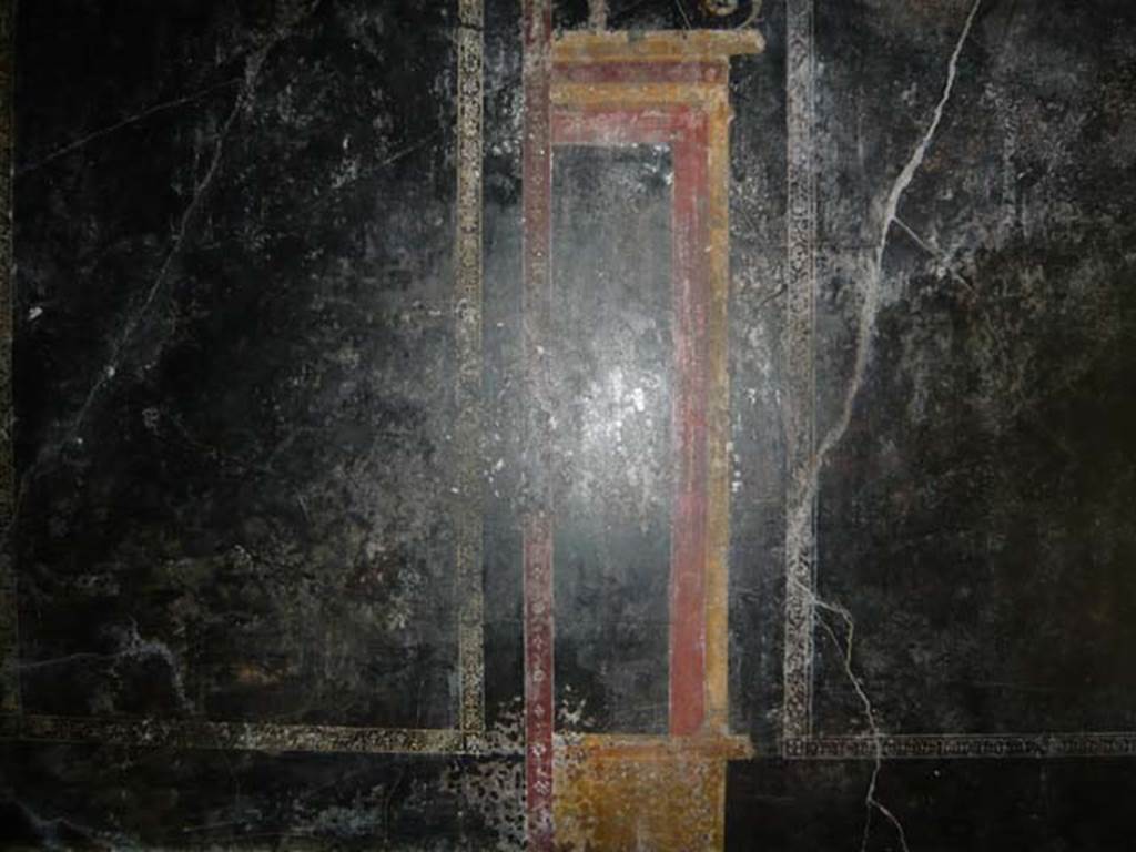 IX.13.1-3 Pompeii. May 2012. Room 10, detail from east wall. Photo courtesy of Buzz Ferebee.
