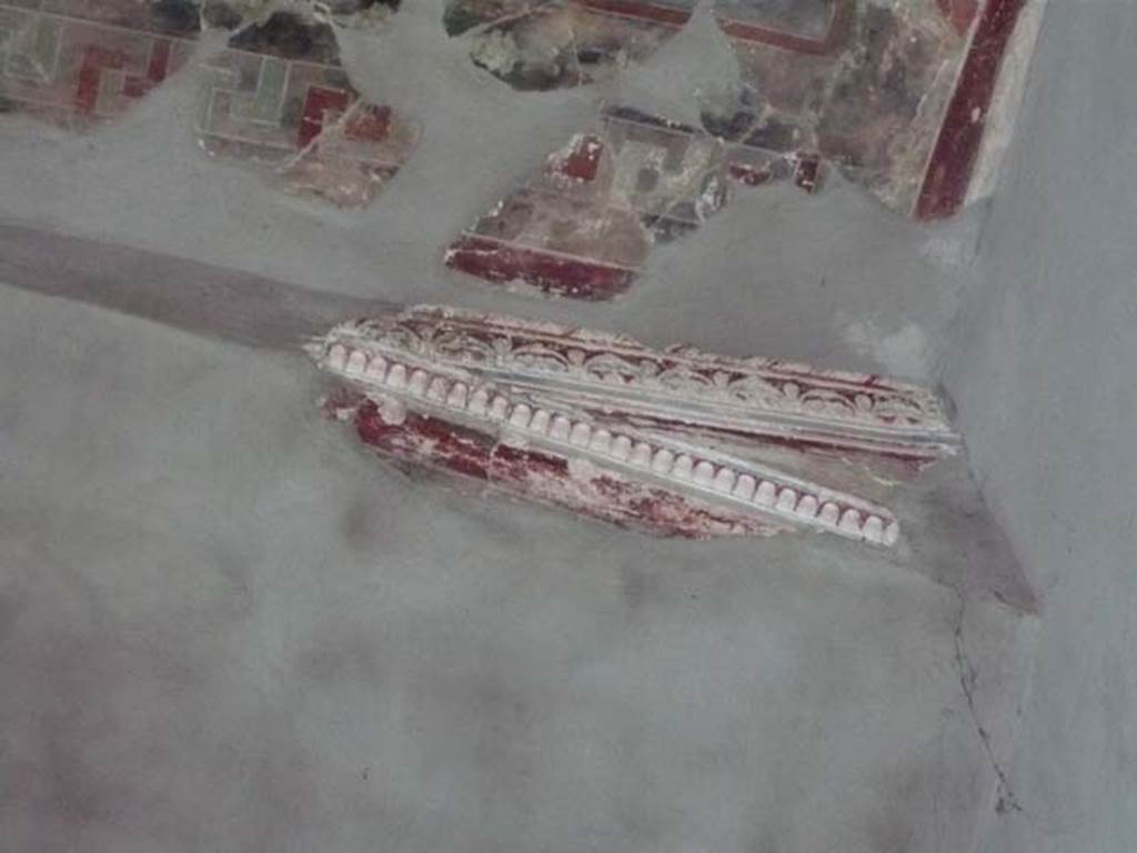 IX.13.1-3 Pompeii. May 2012. Room 10, detail from ceiling. Photo courtesy of Buzz Ferebee.