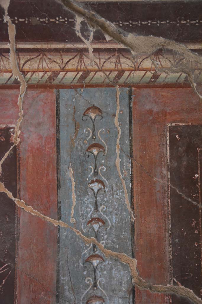 IX.14.4 Pompeii. September 2019. Room 5, detail from upper east wall.
Foto Annette Haug, ERC Grant 681269 DÉCOR.

