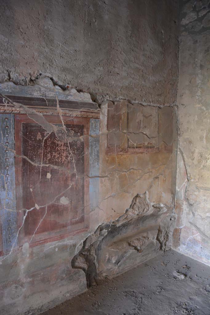 IX.14.4 Pompeii. September 2019. 
Room 5, east wall at south end with bed recess, and wall painting above.
Foto Annette Haug, ERC Grant 681269 DÉCOR.
