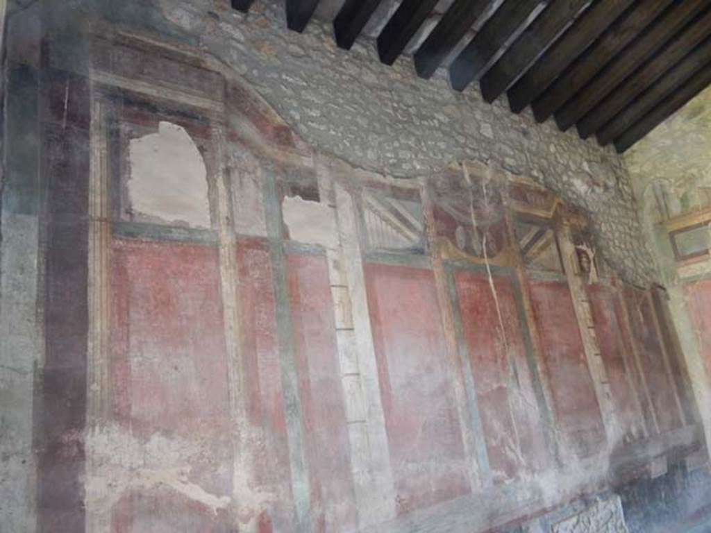 IX.14.4 Pompeii. May 2017. Room 3, upper east wall. Photo courtesy of Buzz Ferebee.