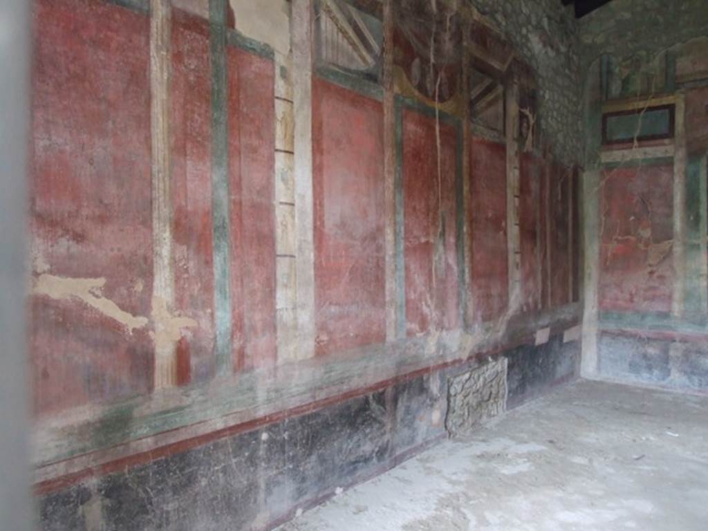 IX.14.4 Pompeii. December 2007. Room 3, oecus east wall. See Schefold, K., 1962. Vergessenes Pompeji. Bern: Francke. (Taf.28 & Taf 4 - reconstruction of east wall).