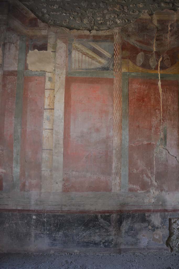IX.14.4 Pompeii. September 2019. Room 3, looking towards panel towards centre of east wall.
Foto Annette Haug, ERC Grant 681269 DÉCOR.
