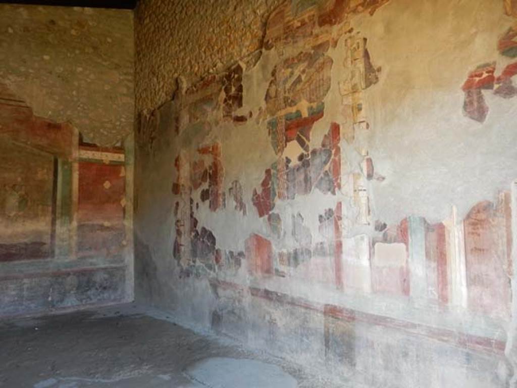 IX.14.4 Pompeii. May 2017. Room 3, south-west corner and west wall. Photo courtesy of Buzz Ferebee.