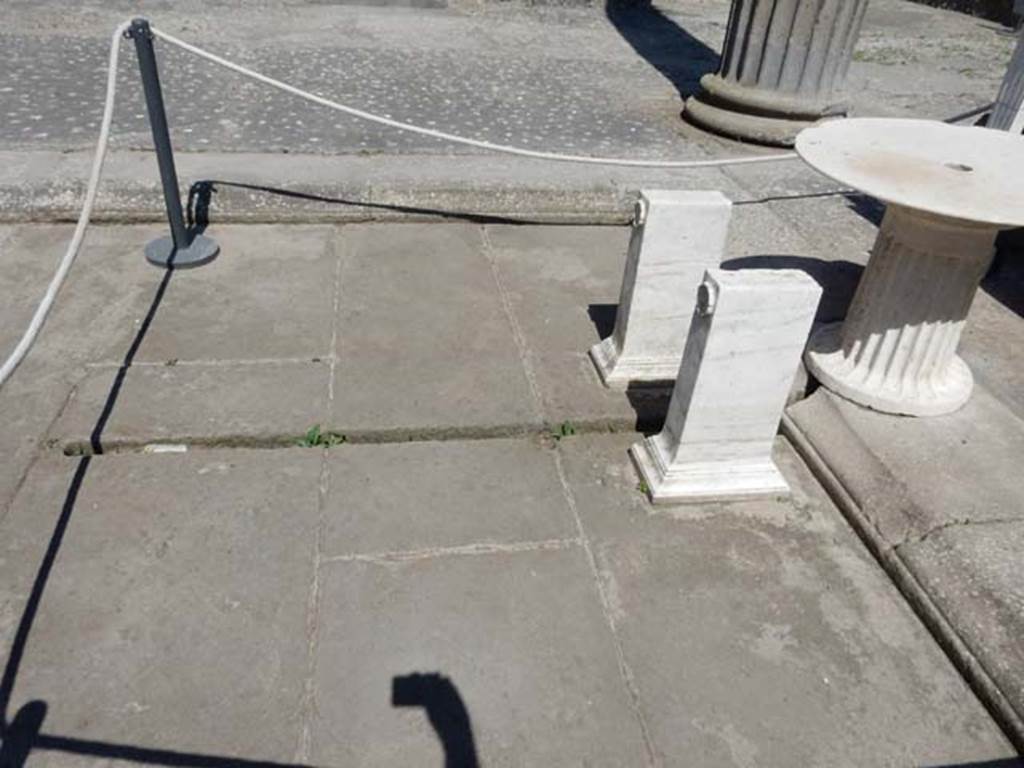 IX.14.4 Pompeii. May 2017. Looking east across impluvium.  Photo courtesy of Buzz Ferebee.