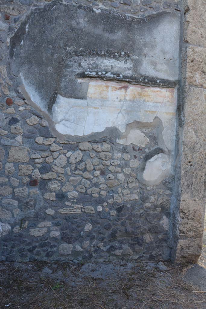 IX.14.4 Pompeii. September 2019. Room C, detail of remaining stucco on south wall.
Foto Annette Haug, ERC Grant 681269 DÉCOR.
