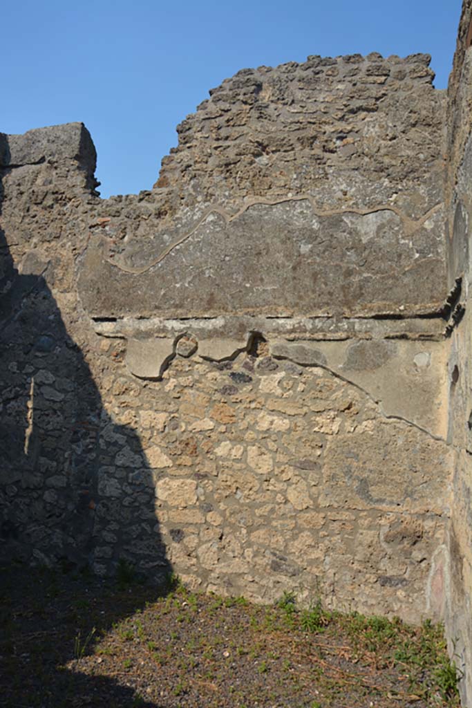 IX.14.4 Pompeii. July 2017. Triclinium 33, looking towards east wall.
Foto Annette Haug, ERC Grant 681269 DÉCOR.