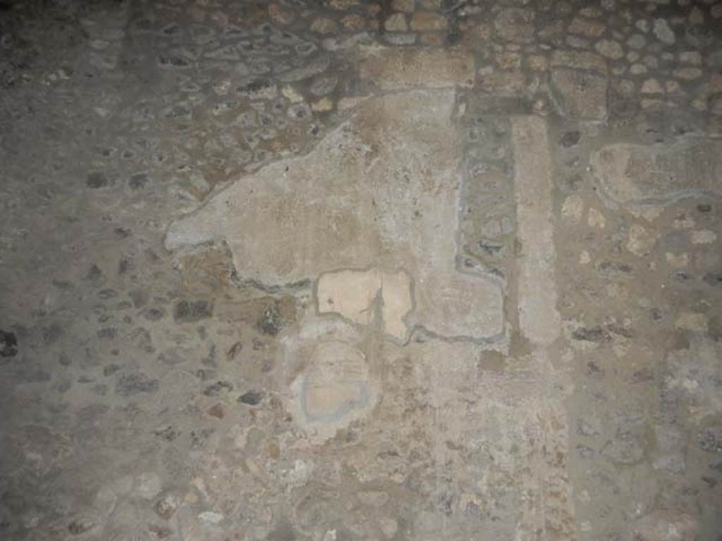 IX.14.4 Pompeii. May 2017. Room 18, detail from north wall above hearth. Photo courtesy of Buzz Ferebee.

