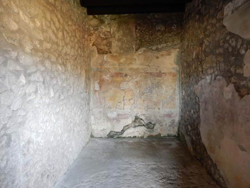IX.14.4 Pompeii. May 2017. Room 13, looking west from doorway. Photo courtesy of Buzz Ferebee.