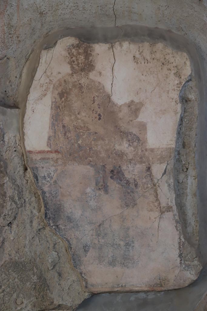 Villa San Marco, Stabiae, October 2022.
Portico 2, detail of painted figure from east wall in south-east corner. Photo courtesy of Klaus Heese.