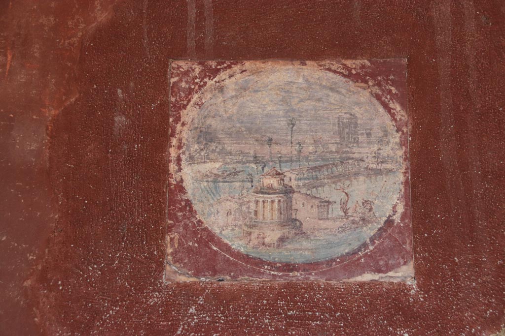 Villa San Marco, October 2022. Room 20, reproduction of medallion from east wall, (to the left of the hole in the wall).
(original now in Naples Archaeological Museum, inventory number 9409B.) Photo courtesy of Klaus Heese.