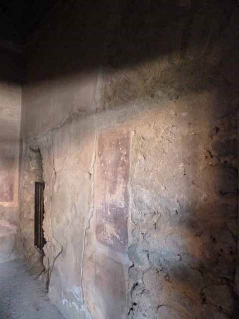 Villa of Mysteries, Pompeii. May 2010. Room 19, north wall with hole into room 20.