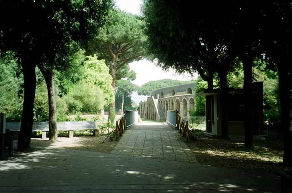 Piazza Anfiteatro. June 2010. Entrance to Pompei Scavi. New entrance ramp leading north to Piazzale Anfiteatro and Amphitheatre. Photo courtesy of Rick Bauer.