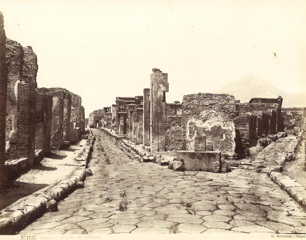 Via Consolare (on left) and Vicolo di Narciso. Looking north. Photo by G. Sommer no. 1222. c.1880-1890. Photo courtesy of Rick Bauer.