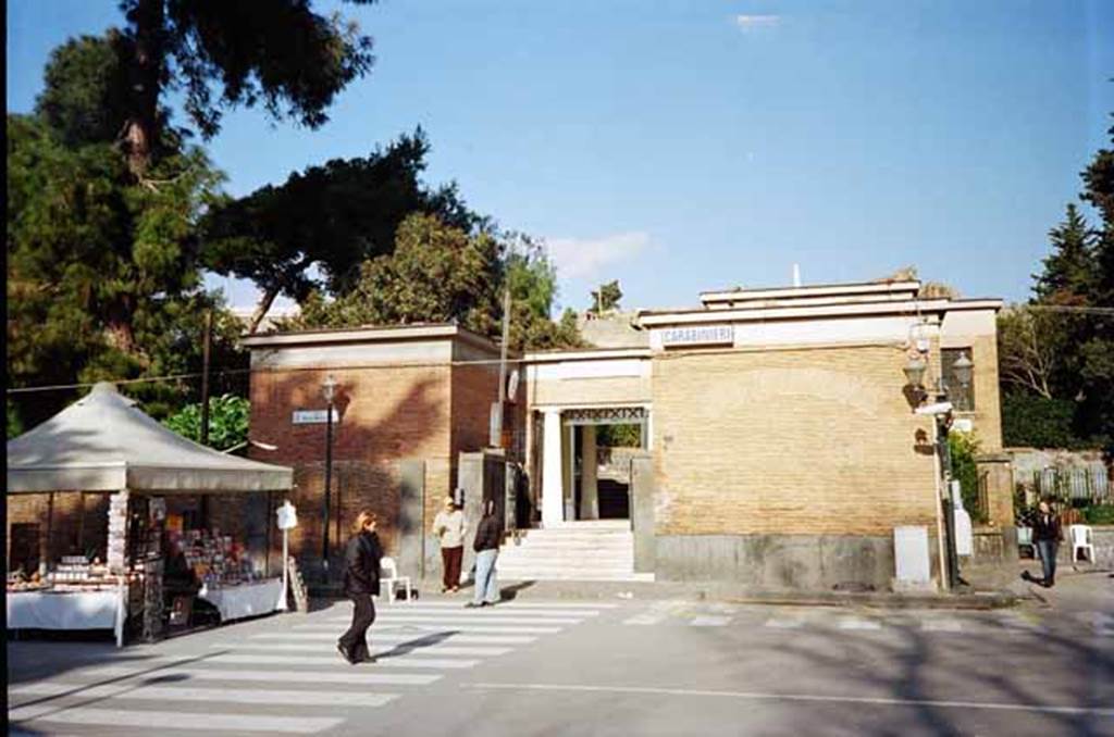 Piazza Porta Marina Inferiore. June 2010. Entrance eventually leading back to Porta Marina entrance. Photo courtesy of Rick Bauer.