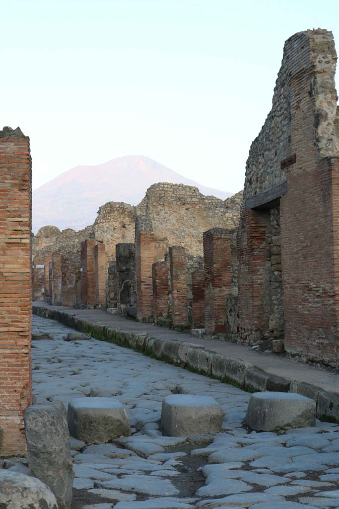 Via Stabiana, east side, Pompeii. December 2018.
Looking north along IX.1, from Holconius’ crossroads. Photo courtesy of Aude Durand.