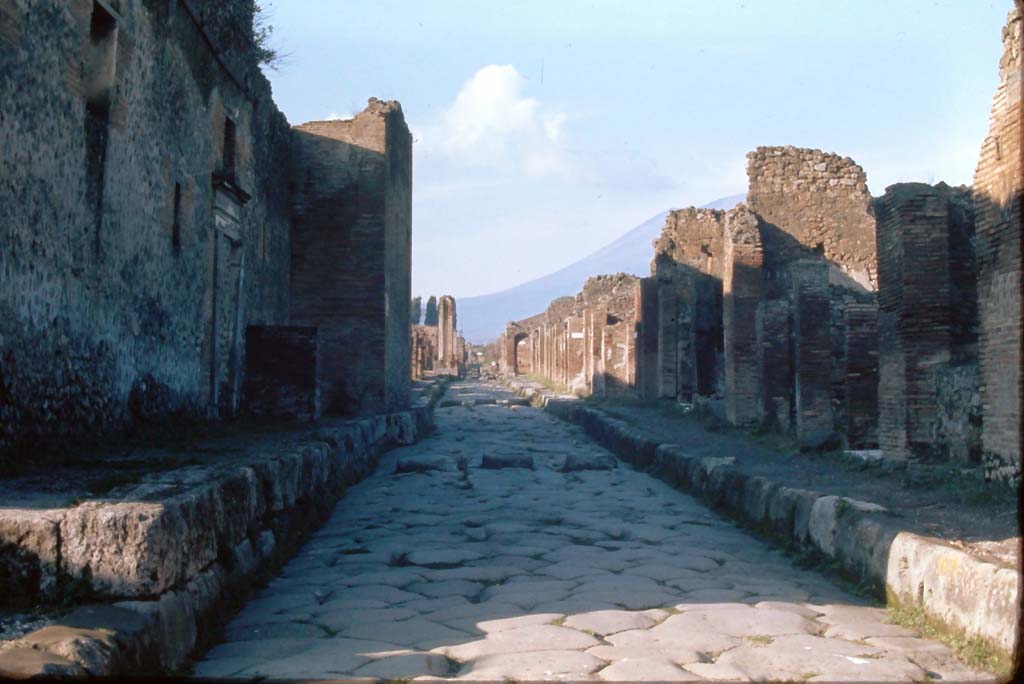 Via Stabiana, Pompeii. 4th December 1971. Looking north between VII.1 and IX.1.
Photo courtesy of Rick Bauer, from Dr. George Fay’s slides collection.