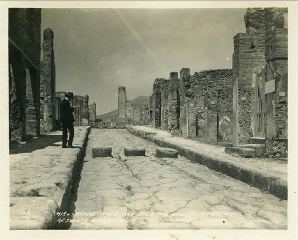 Via Stabiana, 1932. Looking north between VIII.4 and I.4, showing VIII.4.27 on left, and I.4.5 on right. Photo taken during a shore-visit from the cruiseship Resolute in 1932.
Photo courtesy of Rick Bauer.