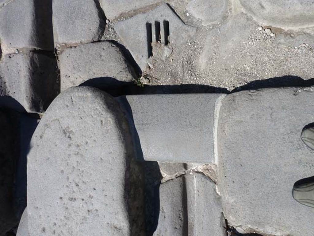 Via Stabiana, September 2015. Detail of improvement to drainage in roadway.