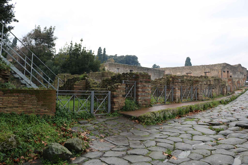 Via Stabiana, west side, Pompeii. December 2018.
Looking north towards entrance doorways, with VIII.7.1, on left. Photo courtesy of Aude Durand.