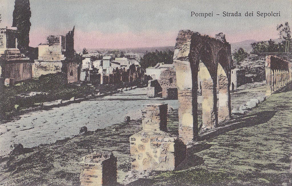 Via dei Sepolcri. Old postcard by Zedda. Looking north along remains of covered colonnade. Photo courtesy of Drew Baker.