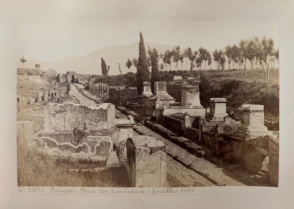Via dei Sepolcri. Pompeii. From an Album by M. Amodio, c.1880, entitled “Pompei, destroyed on 23 November 79, discovered in 1748”.
Looking south. Photo courtesy of Rick Bauer.

