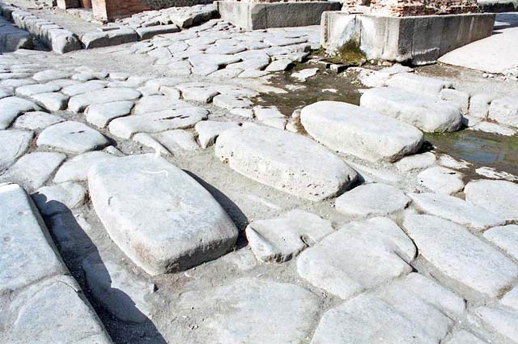 Via della Fortuna. October 2001. Looking north-west from between VI.10 and VII.4. 
Photo courtesy of Peter Woods.
