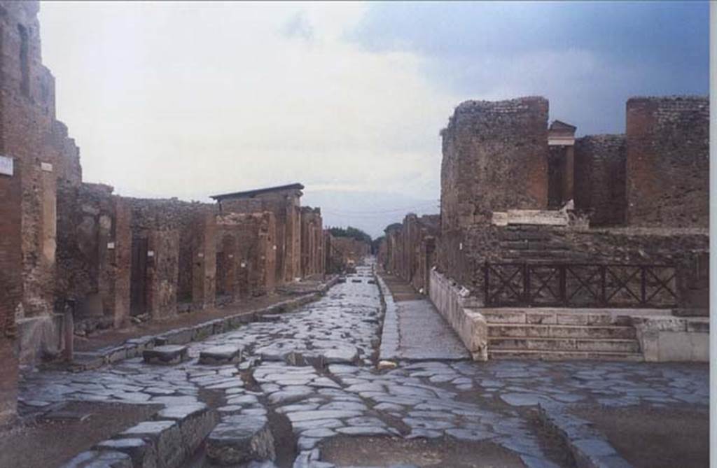 Via della Fortuna straight ahead from crossroads with Via di Mercurio (on left) and Via del Foro (on right).  Looking east from Via delle Terme. July 2011. Photo courtesy of Rick Bauer.
