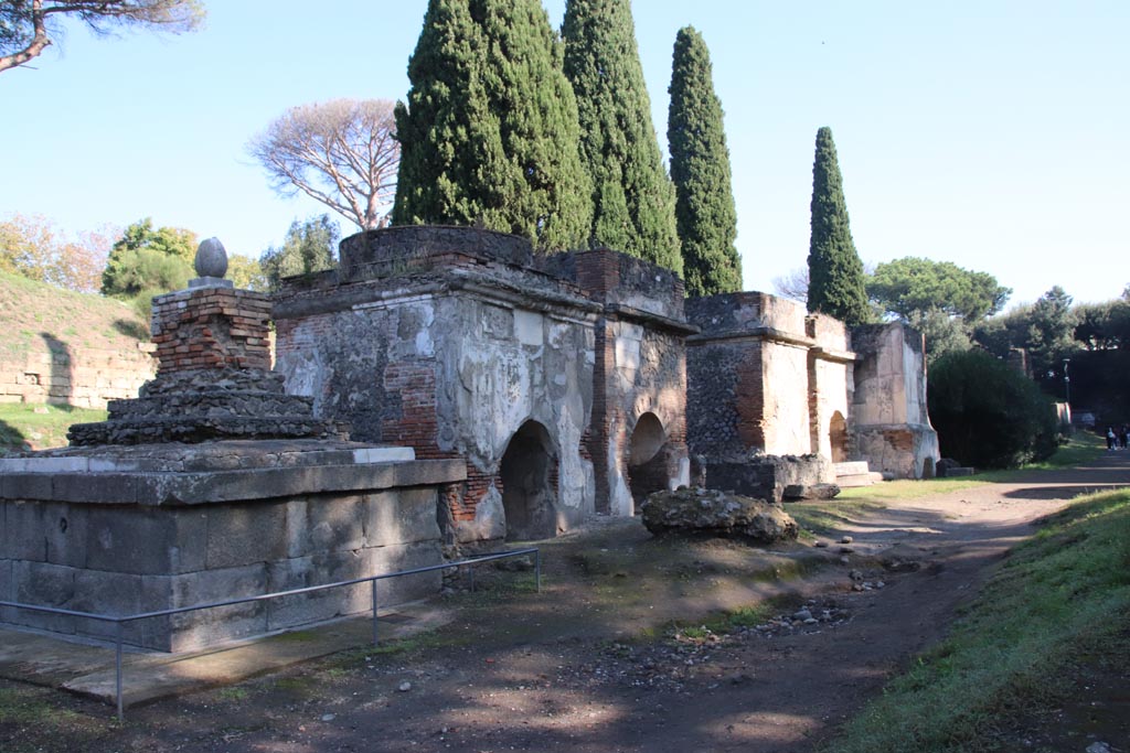 Via delle Tombe, north side, Pompeii. October 2022. 
Looking north-east towards tombs, from junction with Via di Nocera. Photo courtesy of Klaus Heese.
