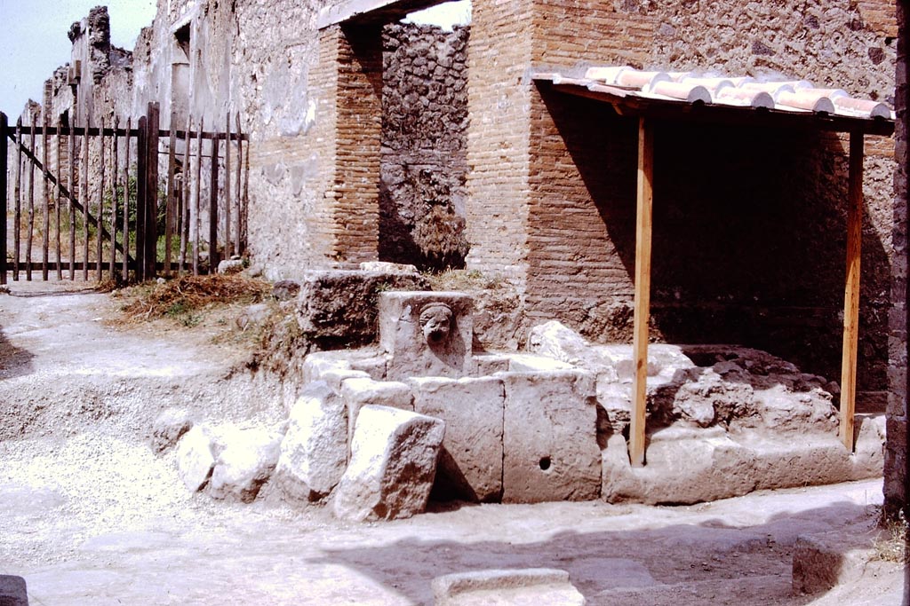 Via di Nocera, west side, Pompeii. 1972.
Looking west towards fountain at junction with Via di Castricio. Photo by Stanley A. Jashemski.
Source: The Wilhelmina and Stanley A. Jashemski archive in the University of Maryland Library, Special Collections (See collection page) and made available under the Creative Commons Attribution-Non Commercial License v.4. See Licence and use details.
J72f0398