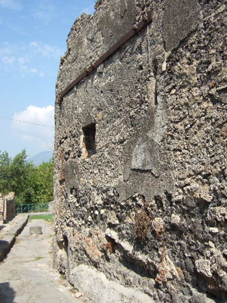 Vicolo del Gigante. Looking north from near junction. September 2005.