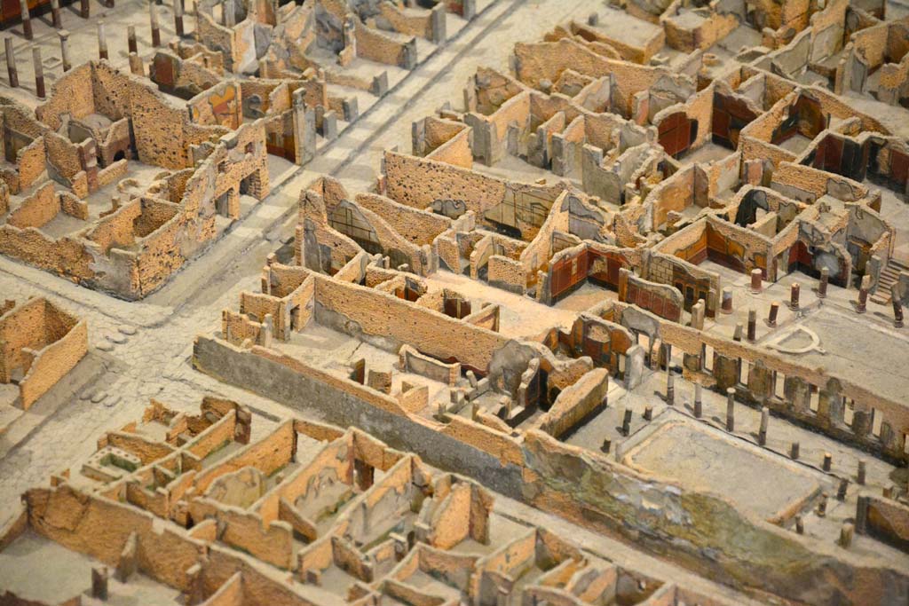 Via Stabiana, on left, at crossroads with junction of Vicolo del Menandro, on right, and Via del Tempio dIside, on left.
May 2019. Looking north-west.
Foto Tobias Busen, ERC Grant 681269 DCOR.
