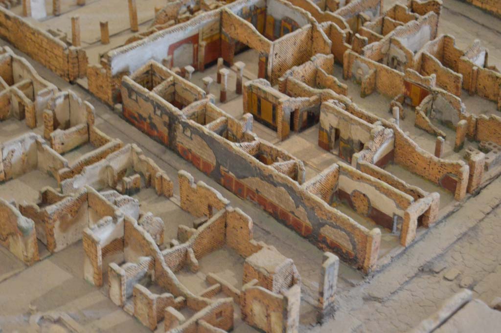 Vicolo della Fullonica between VI.6 and VI.8, in centre. Detail from model in Naples Archaeological Museum.
Looking towards east wall of roadway, exterior wall of VI.8.3/5, the House of the Tragic Poet.
Foto Taylor Lauritsen, ERC Grant 681269 DÉCOR.