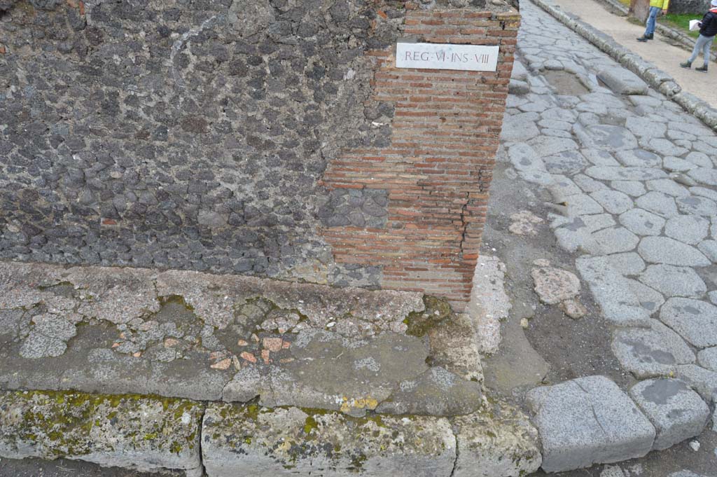 Vicolo della Fullonica, Pompeii. March 2018.
Looking east, detail of lower wall and pavement, continuation south to junction with Via delle Terme, on right.
Foto Taylor Lauritsen, ERC Grant 681269 DÉCOR.